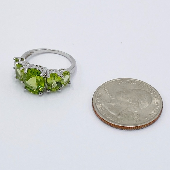 Sterling Silver Green Stone Ring - Picture 8 of 9